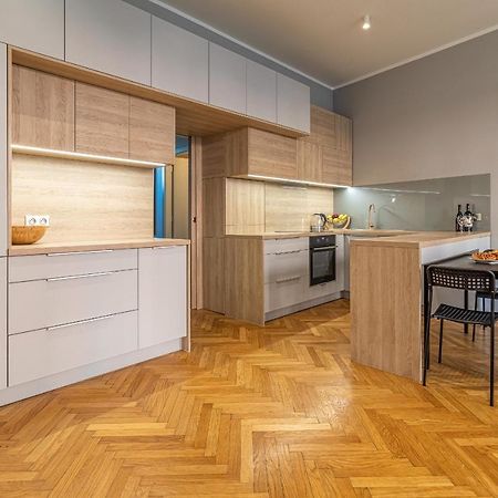 Stylish Luxury Flat In Old Town Apartment Bratislava Ngoại thất bức ảnh
