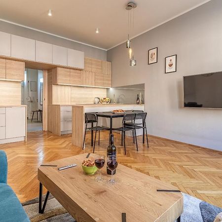 Stylish Luxury Flat In Old Town Apartment Bratislava Ngoại thất bức ảnh